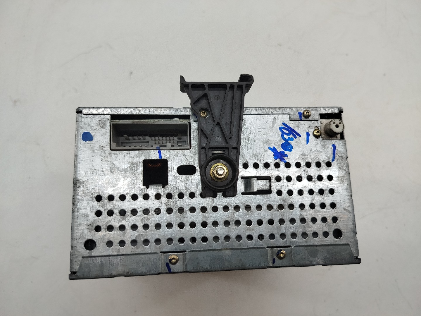 Auto-Rádio FORD FIESTA V (JH_, JD_) | 01 - 14 Imagem-2