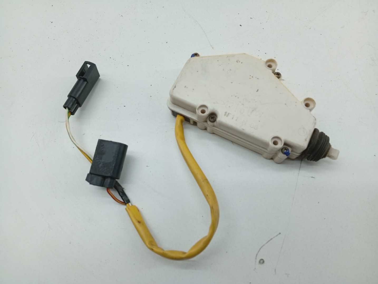 Fecho da Porta Trás Direito FORD FIESTA III (GFJ) | 89 - 97 Imagem-2