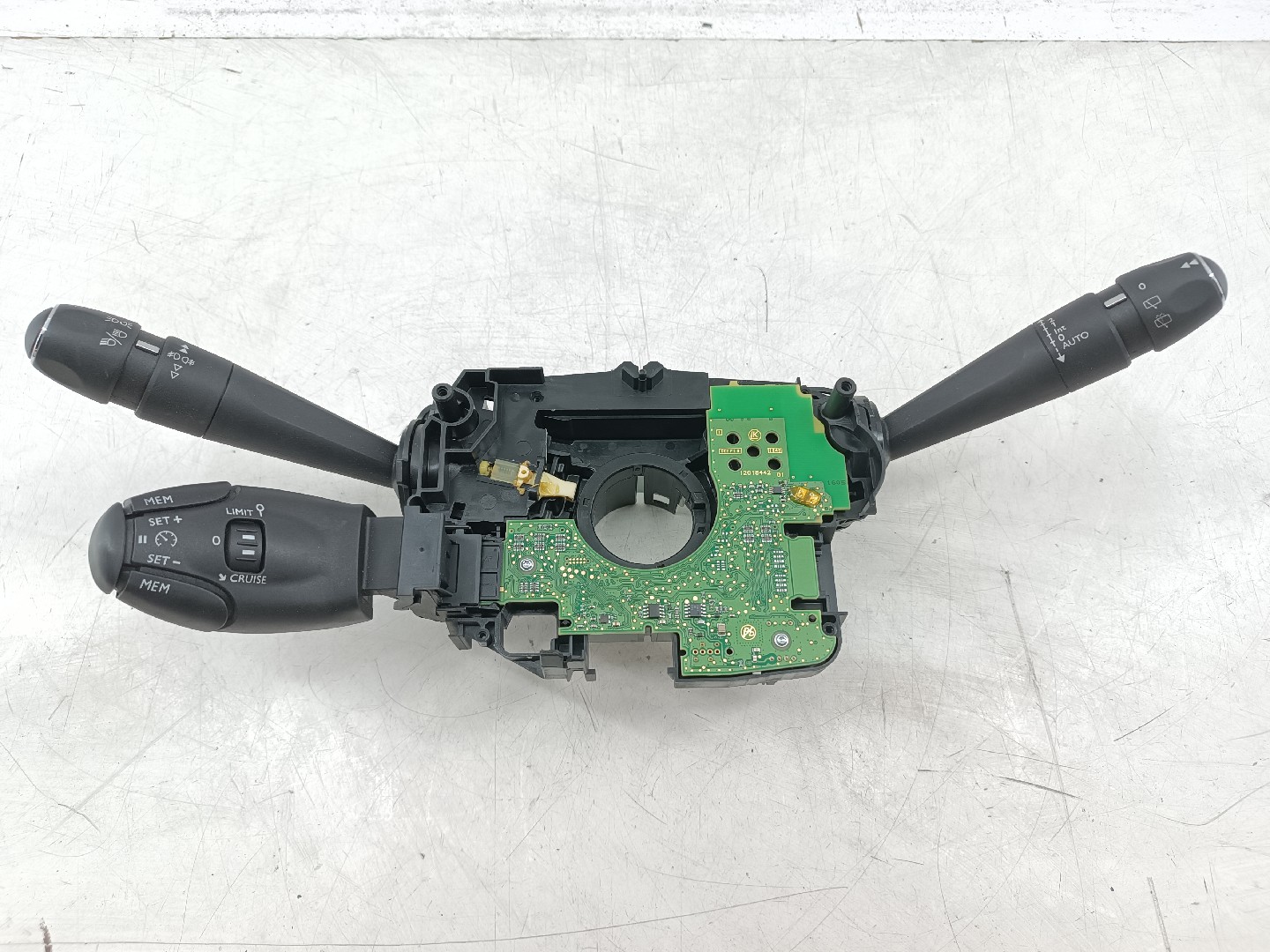 Comutador de Luzes /Piscas /Limpa Para-Brisas PEUGEOT 3008 SUV (M_) | 16 - 