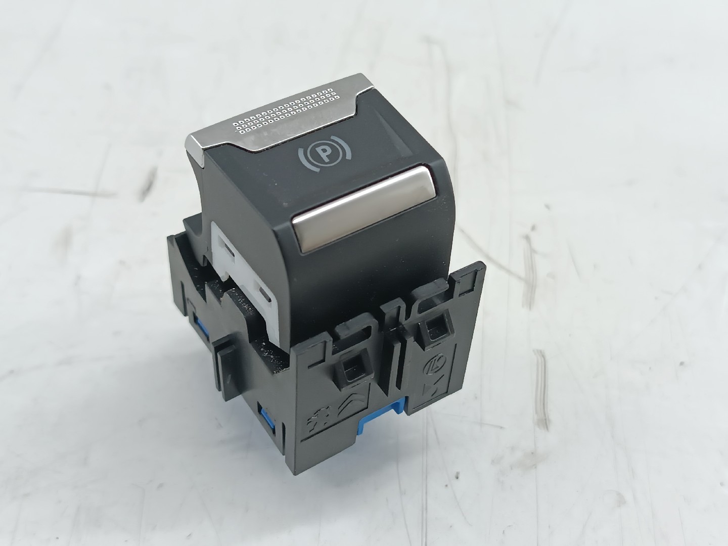 Botão de travão de parque PEUGEOT 5008 II | 16 -  Imagem-4