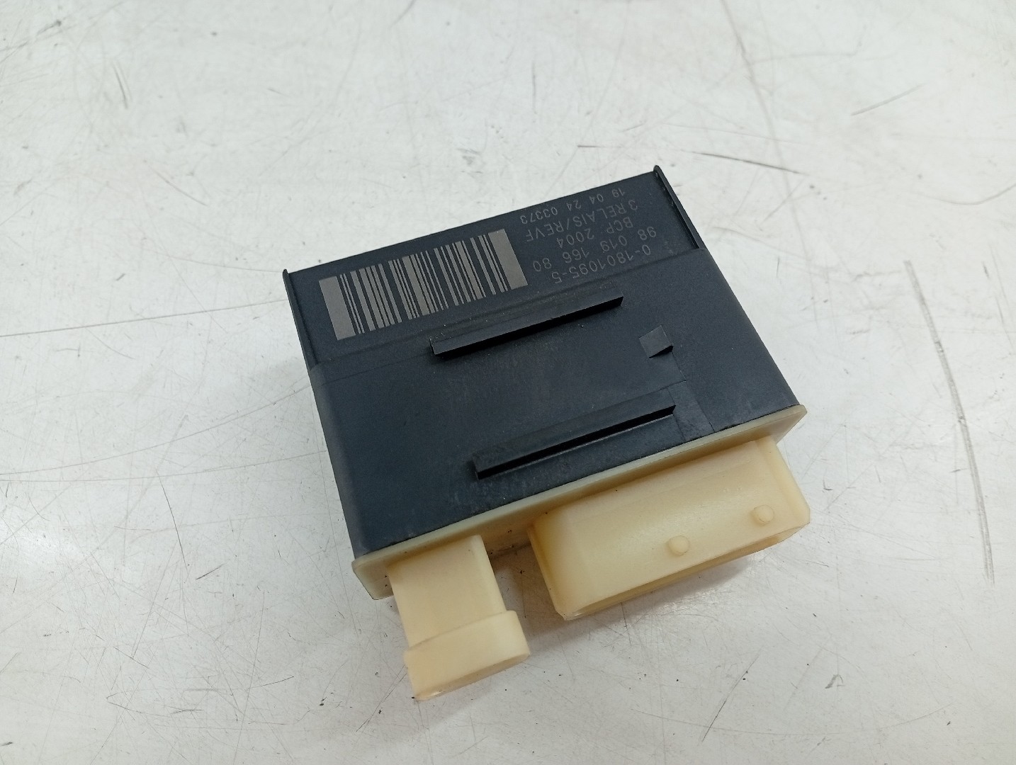 Temporizador das Velas / Rele PEUGEOT 3008 SUV (M_) | 16 -  Imagem-3