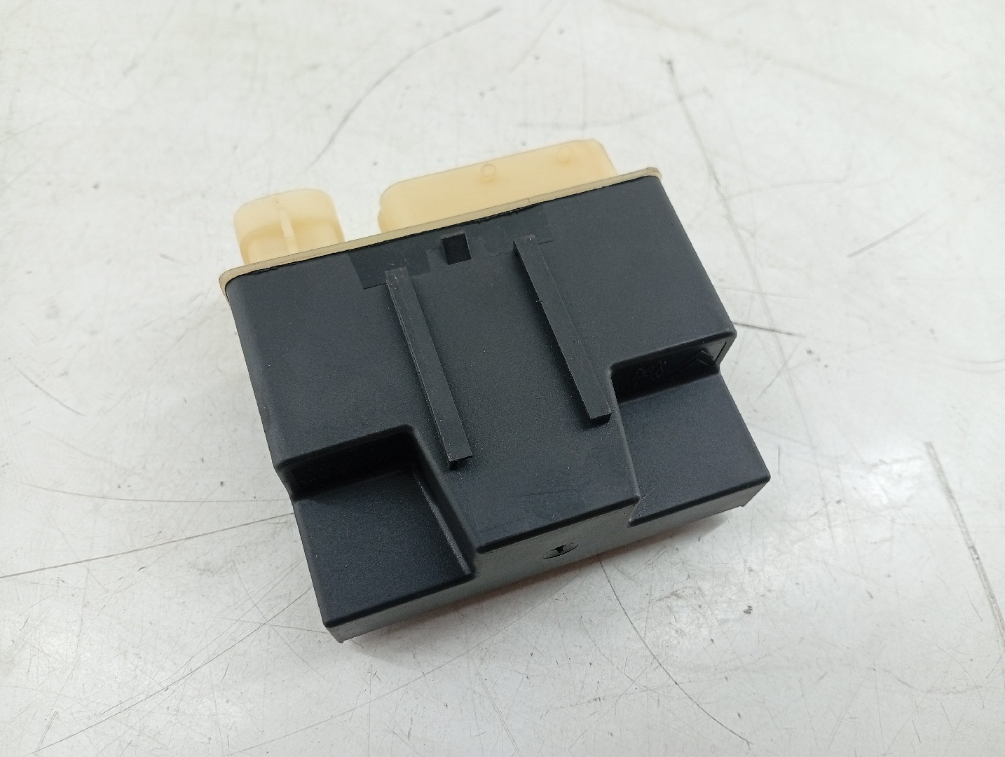 Temporizador das Velas / Rele PEUGEOT 3008 SUV (M_) | 16 -  Imagem-1