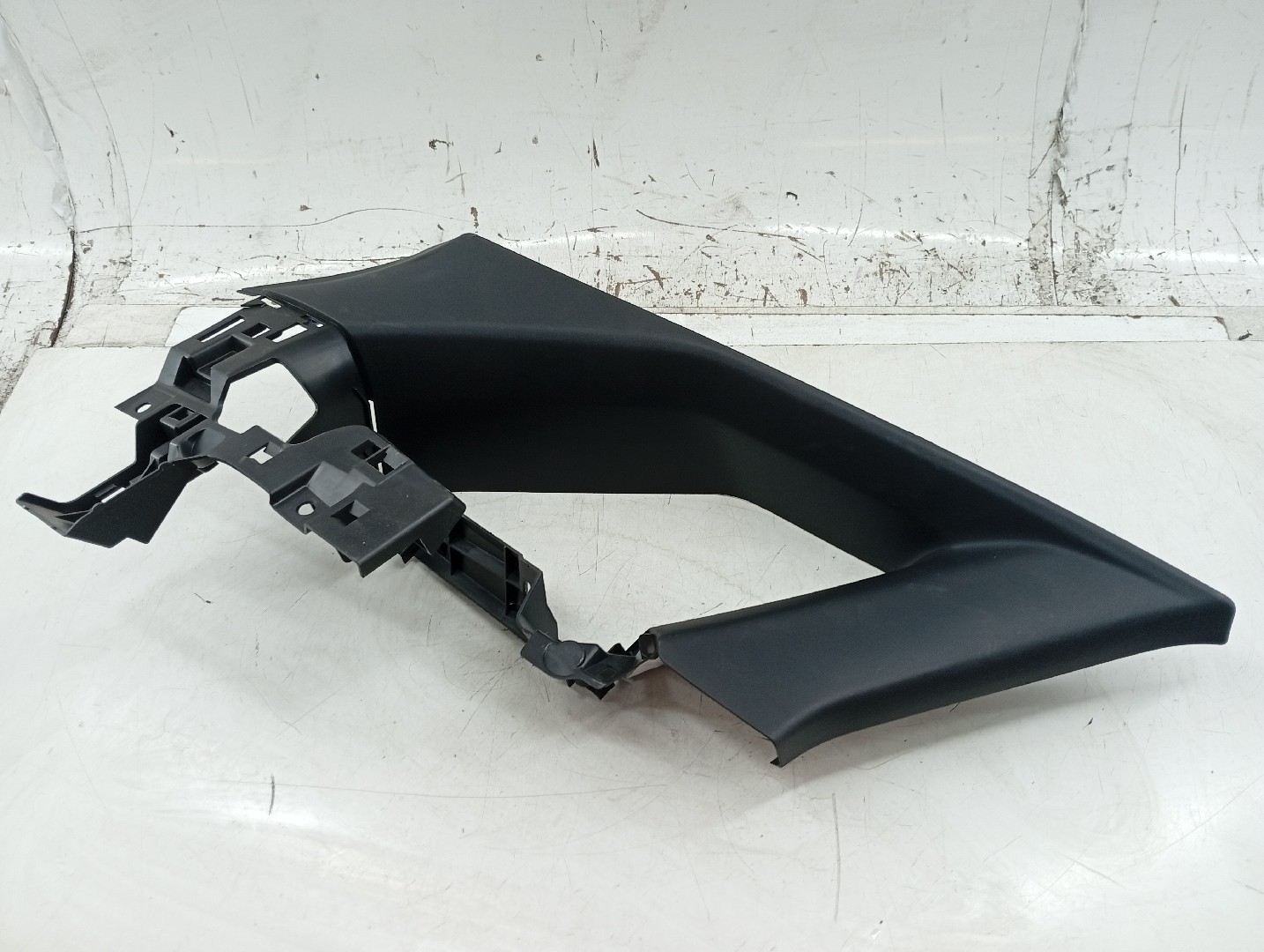 Moldura de pilar C esquerda PEUGEOT 3008 SUV (M_) | 16 -  Imagem-7