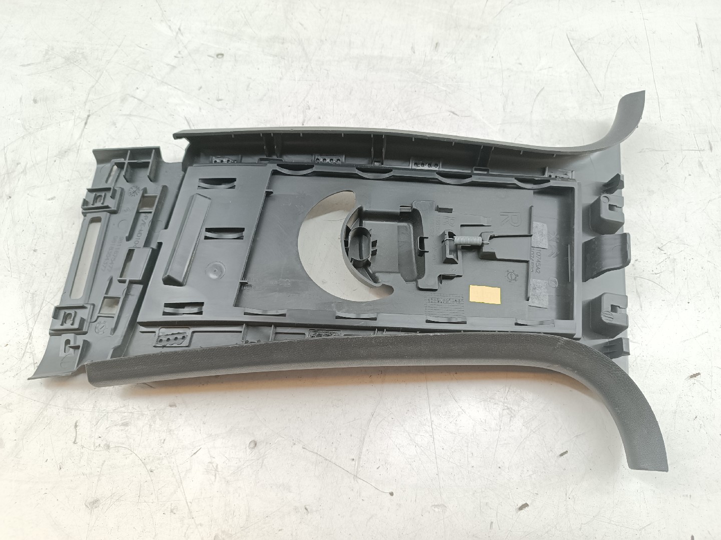 Moldura de pilar B direita PEUGEOT 3008 SUV (M_) | 16 -  Imagem-2