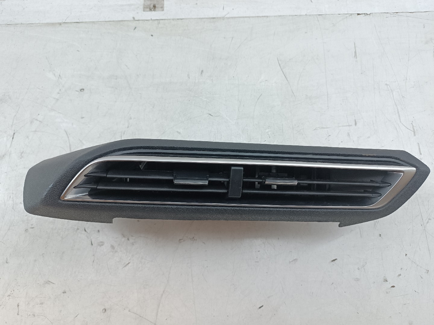 Difusor de ar central PEUGEOT 5008 II | 16 -  Imagem-4