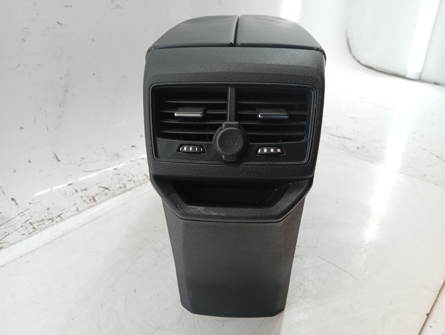 Consola de apoio de braço PEUGEOT 3008 SUV (M_) | 16 -  Imagem-6