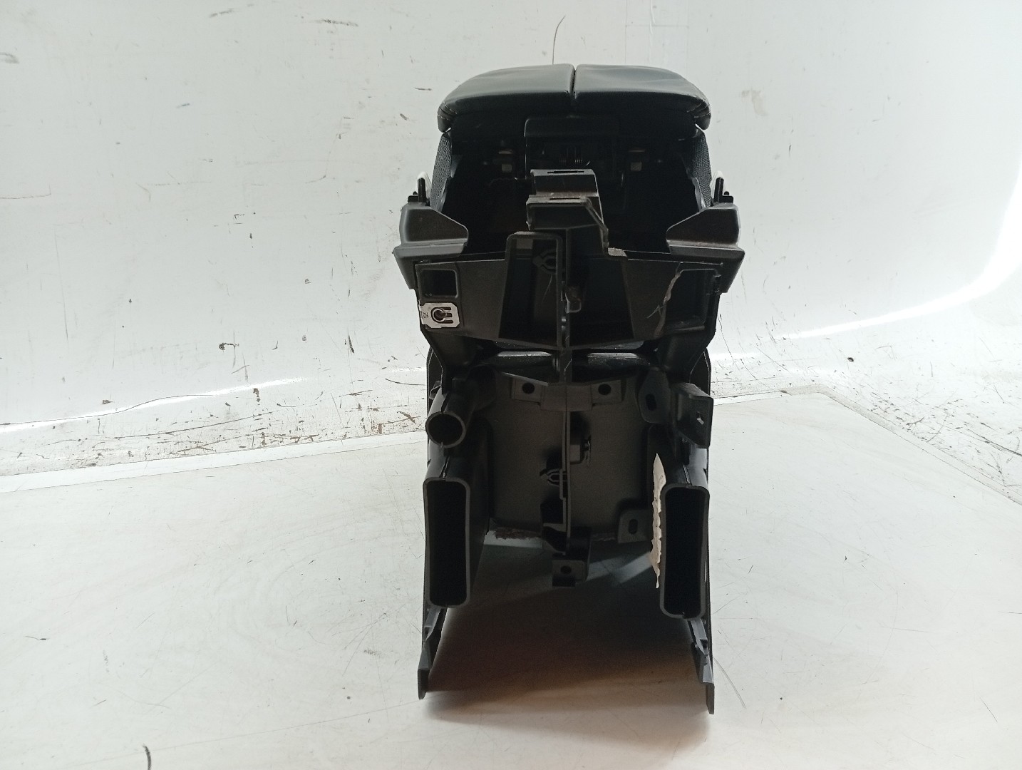 Consola de apoio de braço PEUGEOT 3008 SUV (M_) | 16 -  Imagem-4