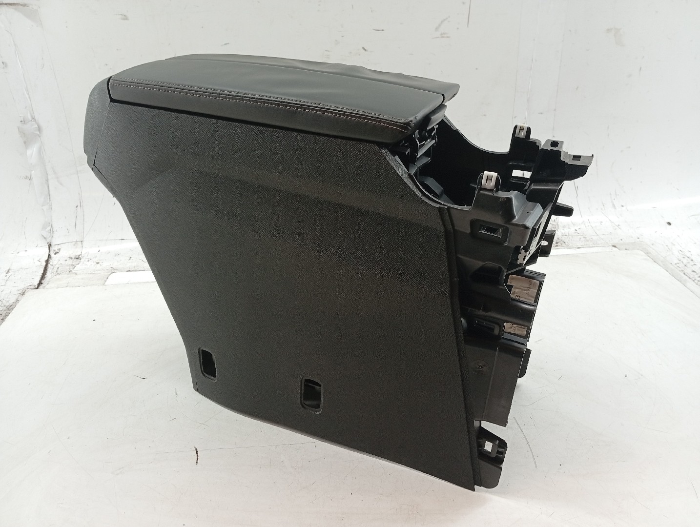 Consola de apoio de braço PEUGEOT 3008 SUV (M_) | 16 -  Imagem-5