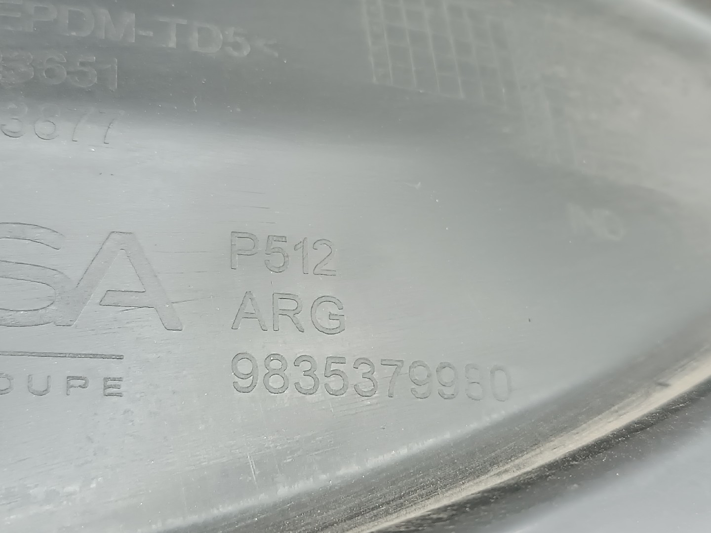 Cava de Roda Traseira Esquerda PEUGEOT 308 III Imagem-2