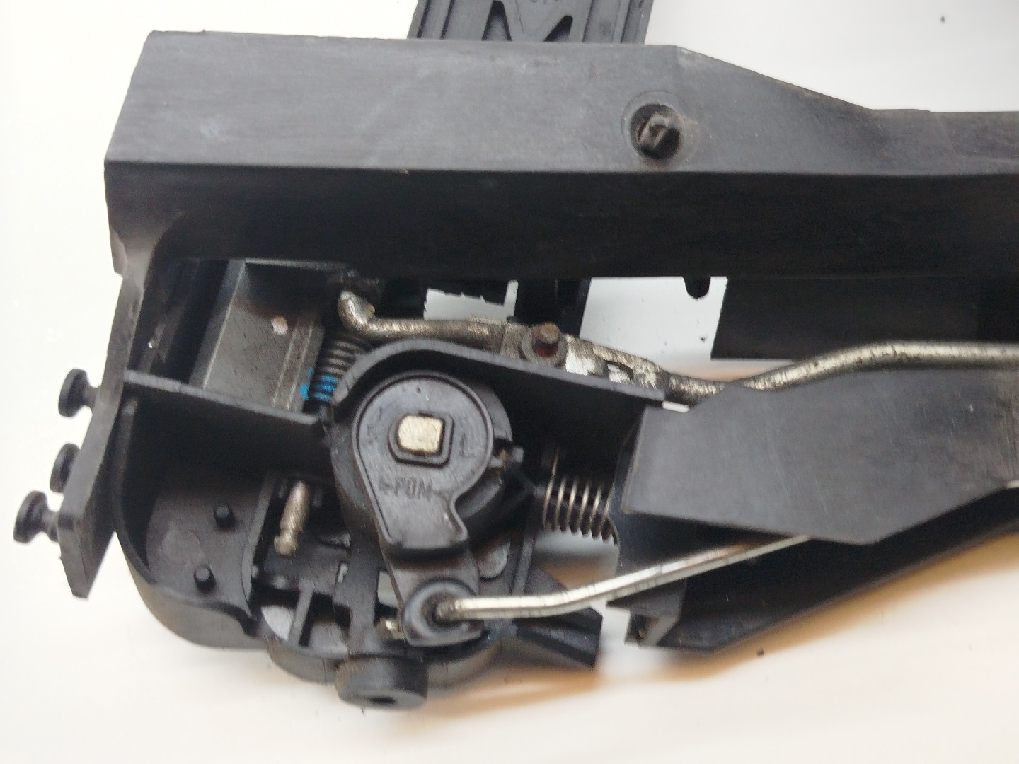 Fecho da Porta Frente Esquerdo FORD FIESTA V (JH_, JD_) | 01 - 14 Imagem-1