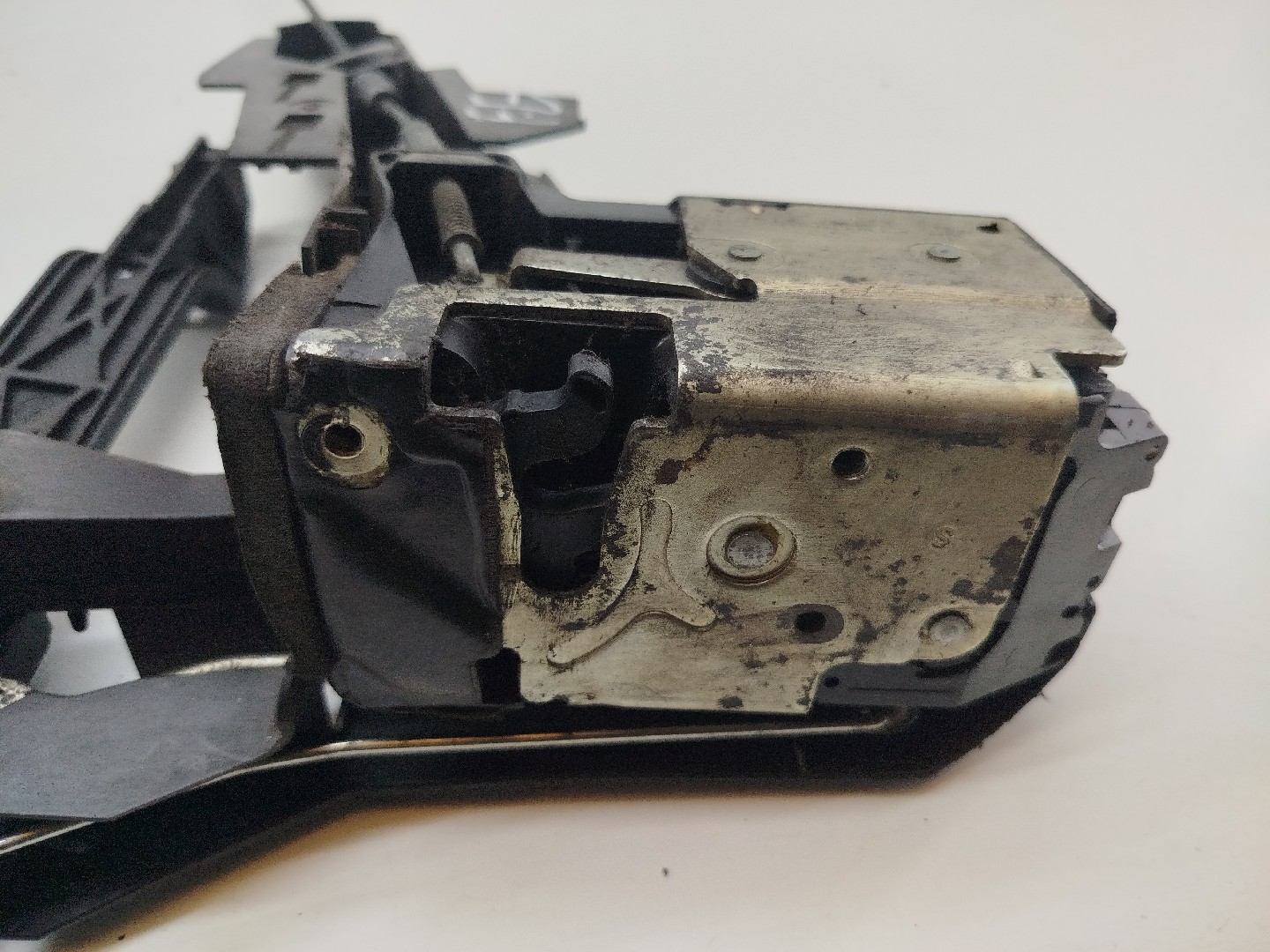 Fecho da Porta Frente Esquerdo FORD FIESTA V (JH_, JD_) | 01 - 14 Imagem-2