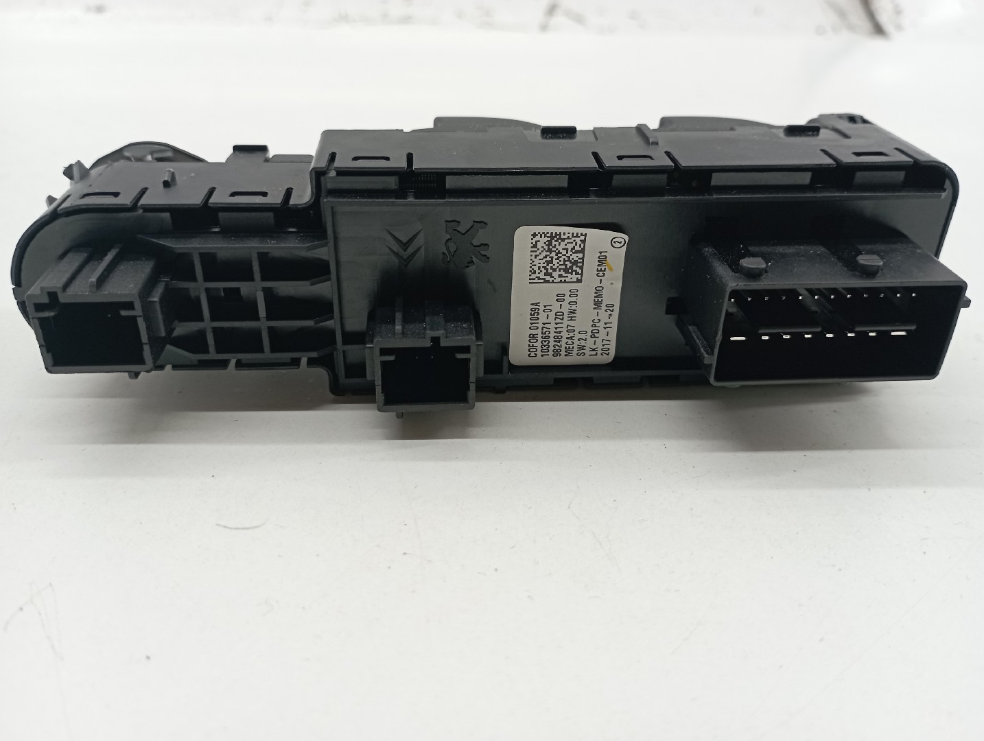Comutador de vidro frente esquerdo PEUGEOT 3008 Veículo multiuso (0U_) | 09 - 17 Imagem-1