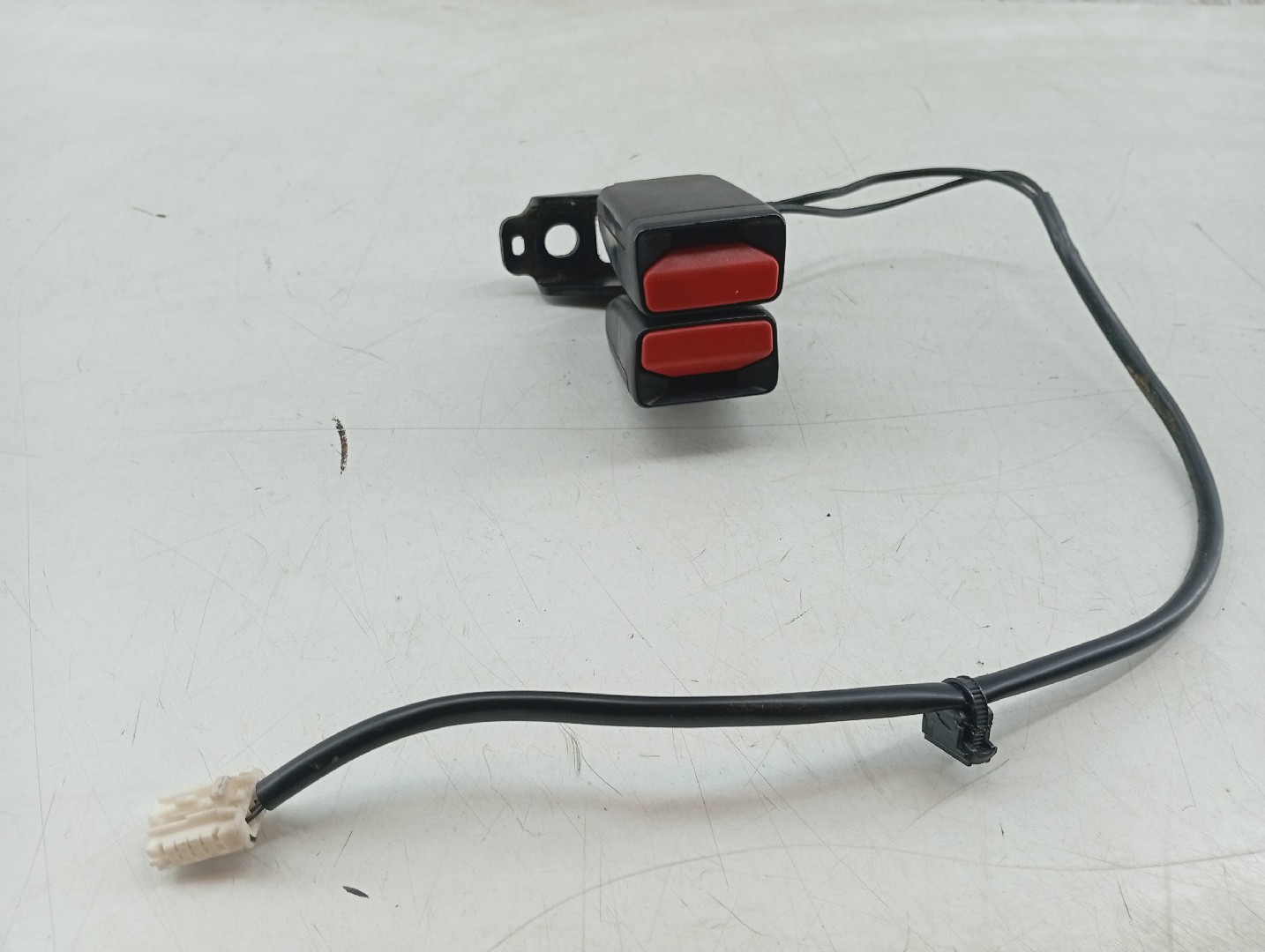 Encaixe cinto traseiro CITROEN DS5 | 11 - 15 Imagem-2