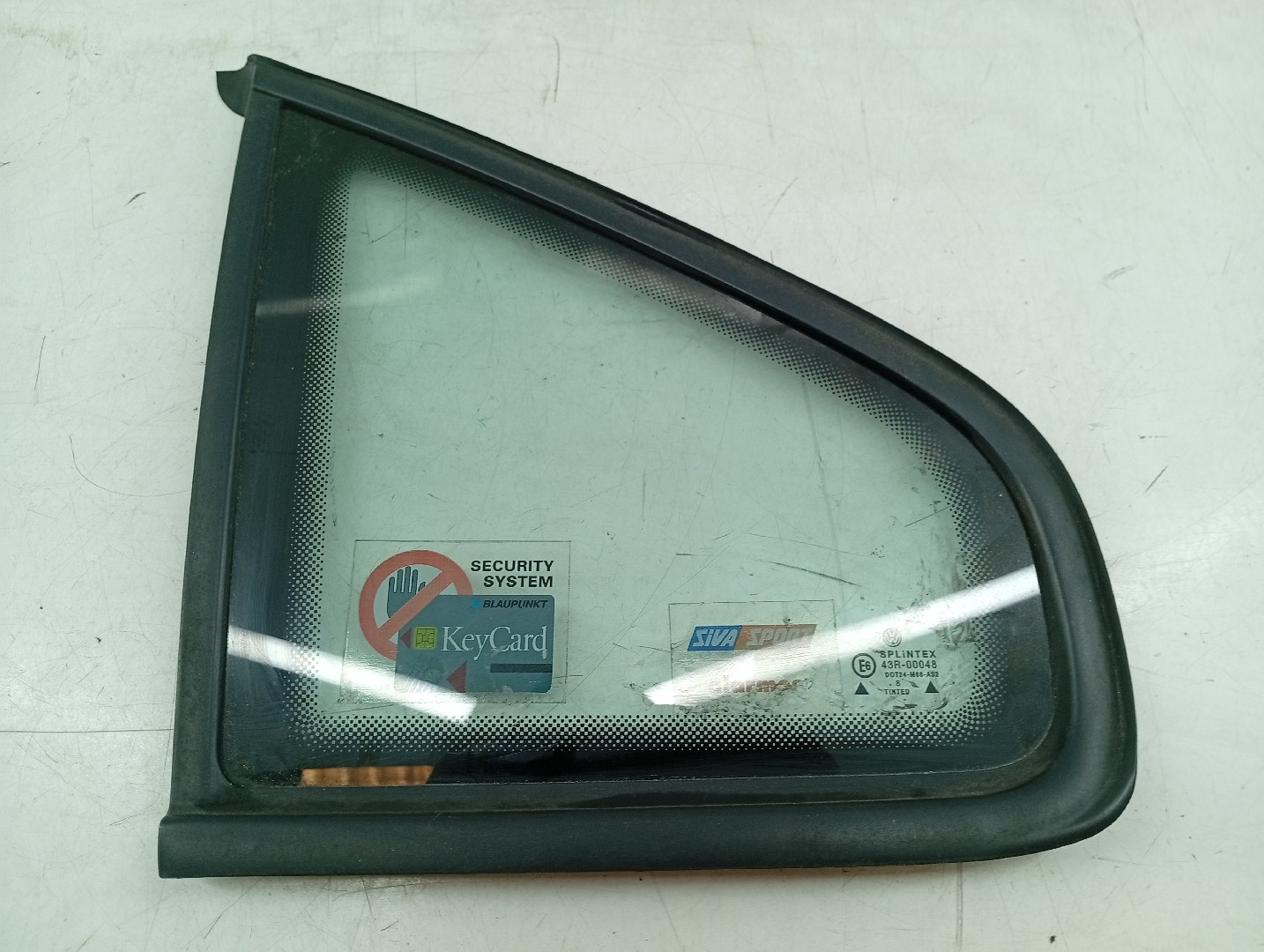 Vidro Painel Tras Esquerdo VOLKSWAGEN PASSAT (3B2) | 96 - 01