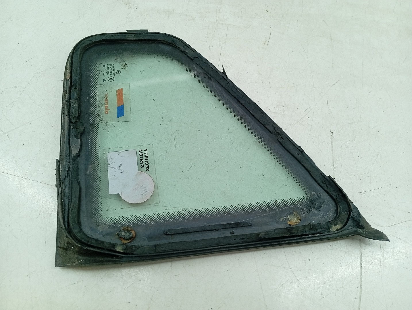Vidro Painel Tras Esquerdo VOLKSWAGEN PASSAT (3B2) | 96 - 01 Imagem-4