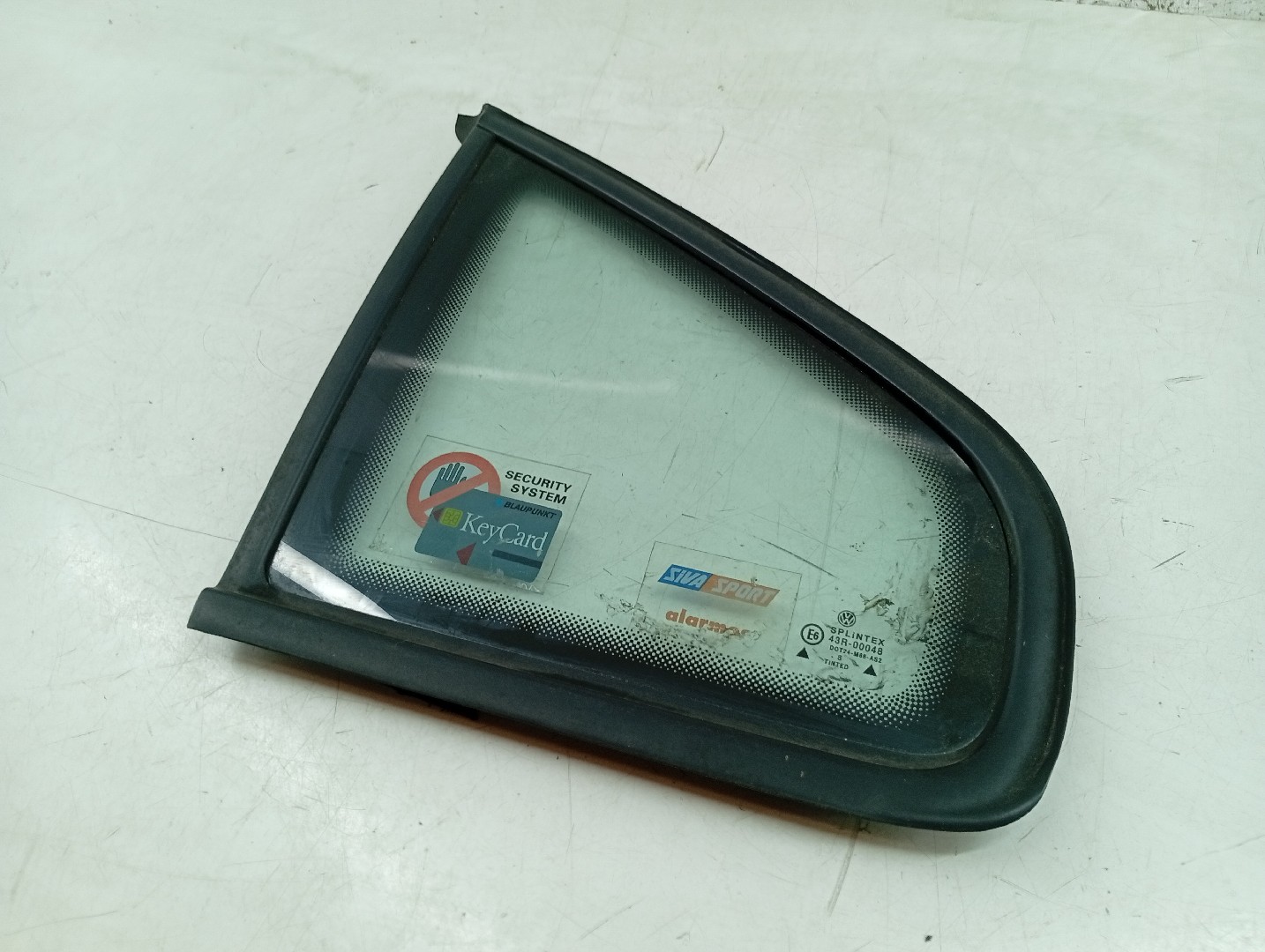 Vidro Painel Tras Esquerdo VOLKSWAGEN PASSAT (3B2) | 96 - 01 Imagem-2