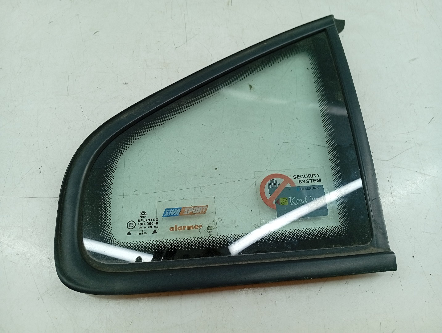 Vidro Painel Tras Direito VOLKSWAGEN PASSAT (3B2) | 96 - 01