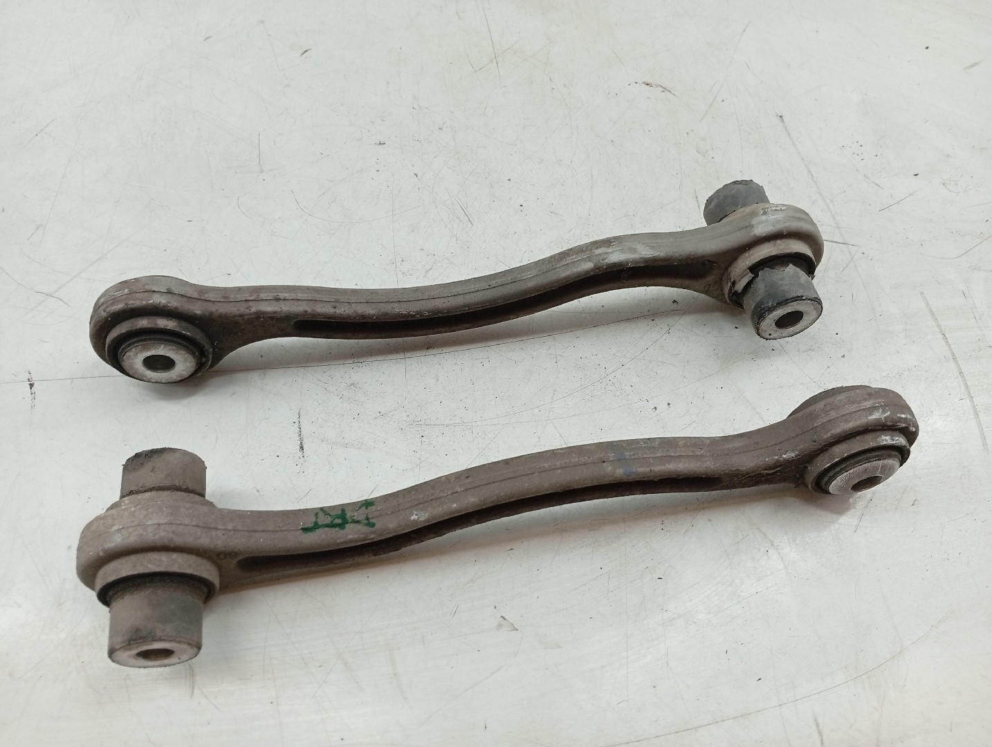 Braços de suspensão traseiros esquerdo / direito MERCEDES-BENZ C-CLASS (W205) | 13 -  Imagem-3