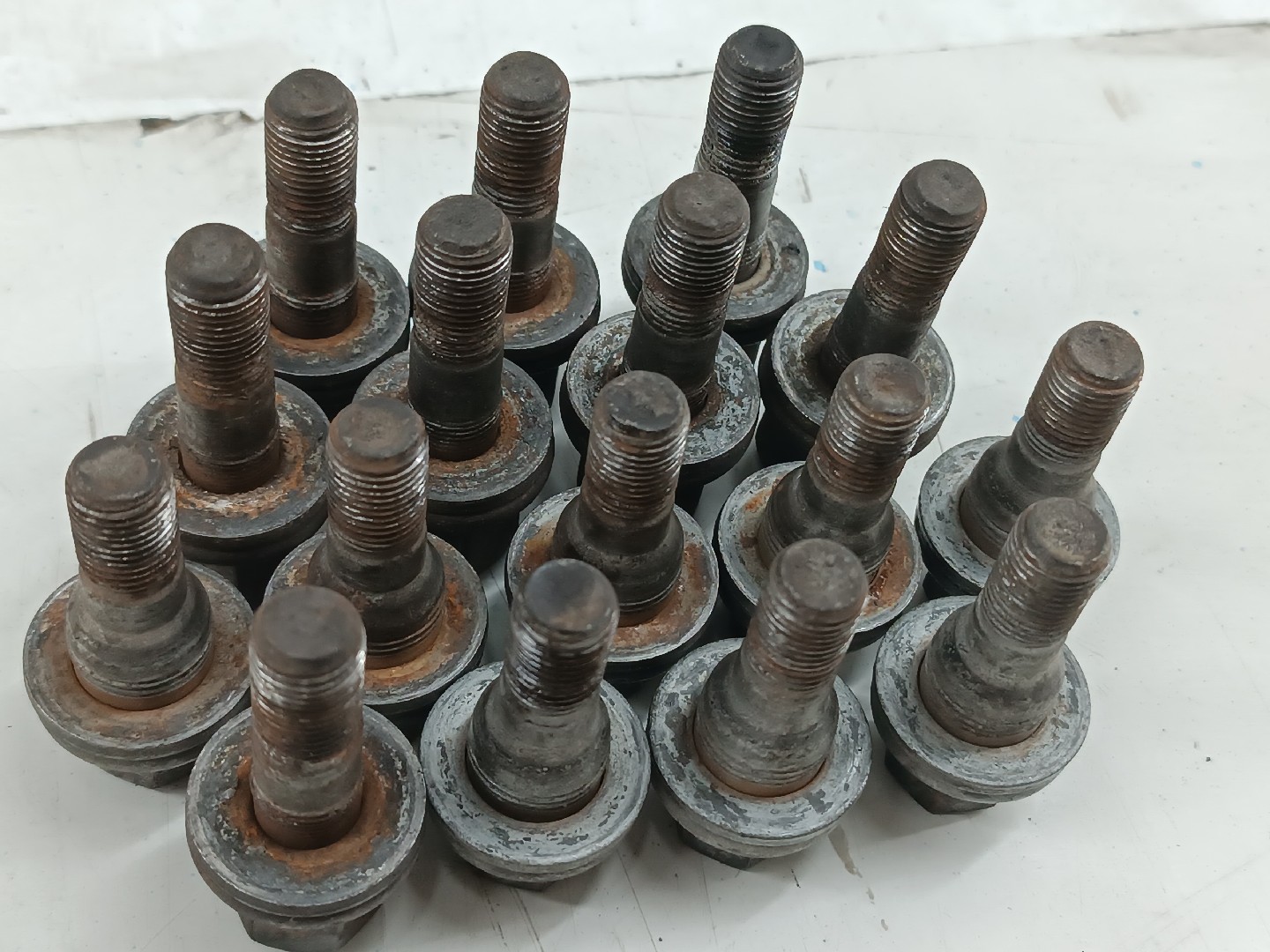 Pernos CITROEN DS5 | 11 - 15 Imagem-1