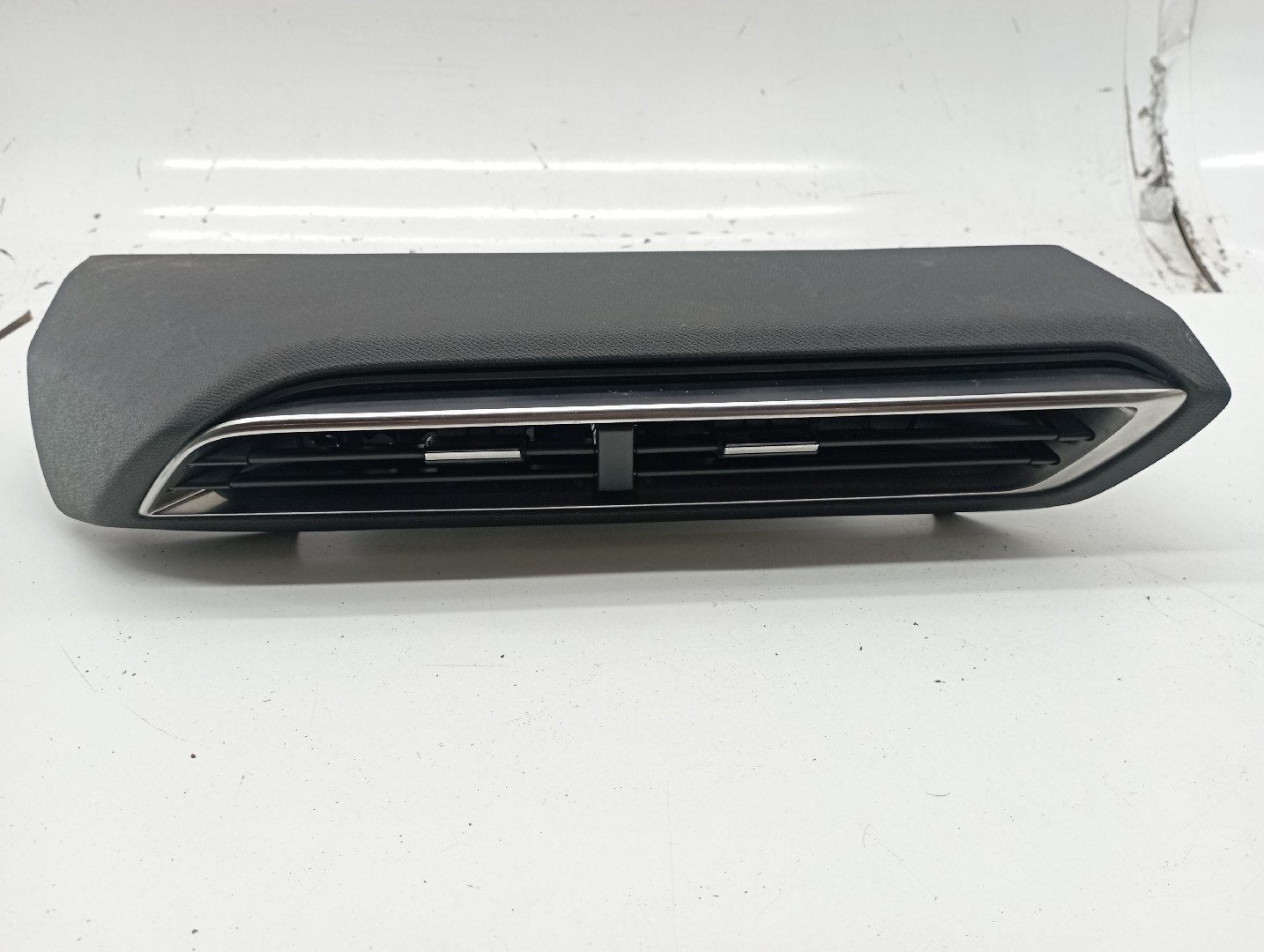 Difusor de ar central PEUGEOT 3008 SUV 