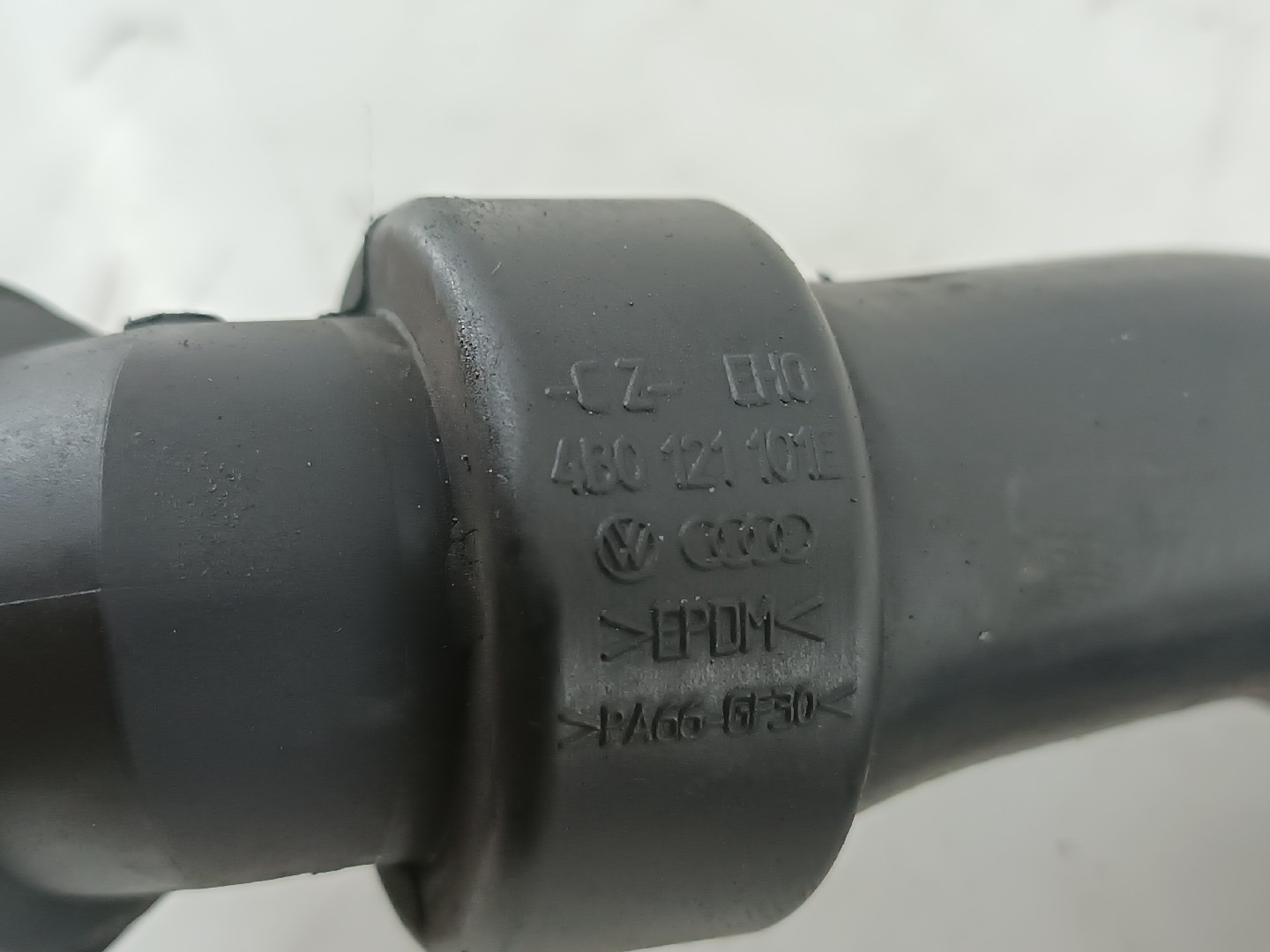 Tubo de Água VOLKSWAGEN PASSAT (3B2) | 96 - 01 Imagem-2