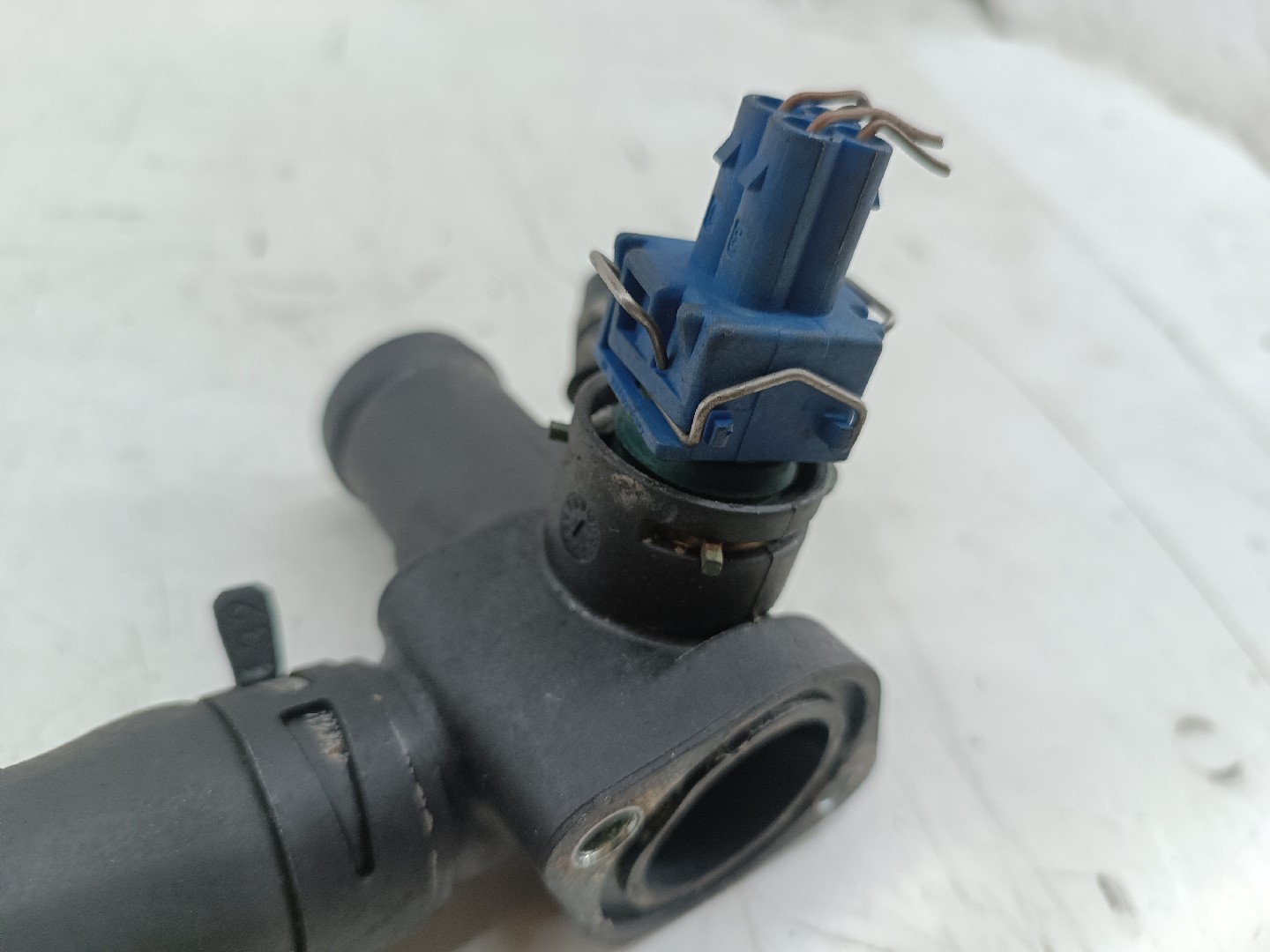 Carcaça de termostato VOLKSWAGEN PASSAT (3B2) | 96 - 01 Imagem-3