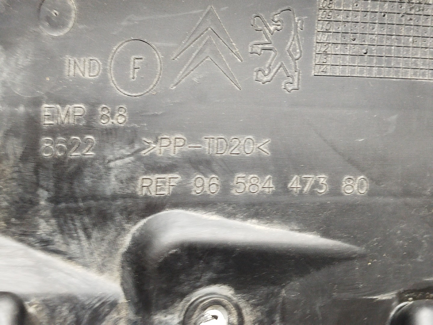 Caixa de fusíveis e relés CITROEN DS5 | 11 - 15 Imagem-1