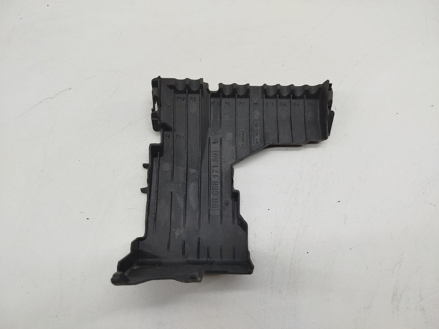 Tampa de caixa de fusiveis CITROEN DS5 | 11 - 15 Imagem-3