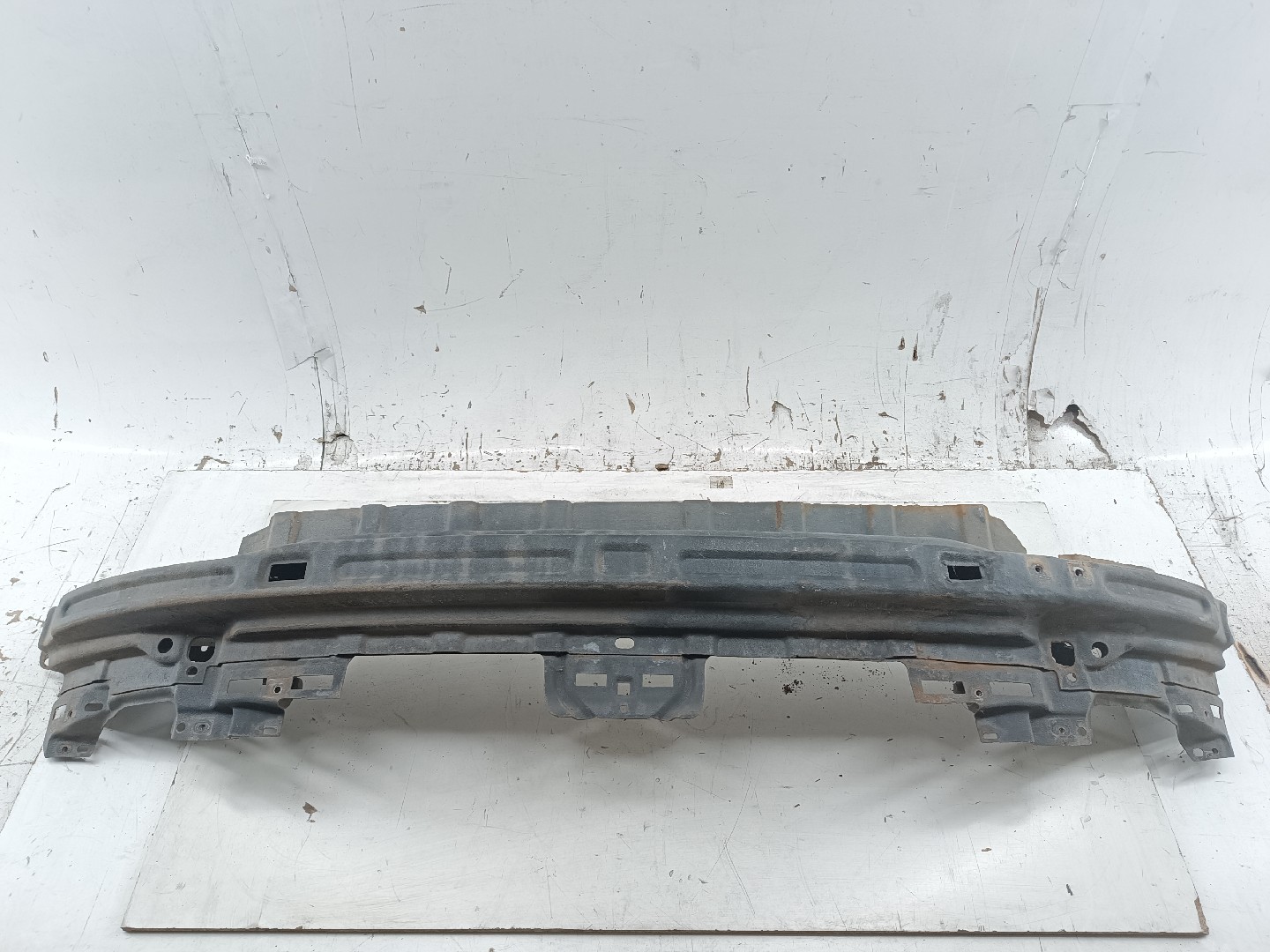 Reforço do para-choques Frente VOLKSWAGEN TRANSPORTER T4 Camião de plataforma/chassis (70E, 70L, 70M, 7DE, 7DL, 7D, | 90 - 03