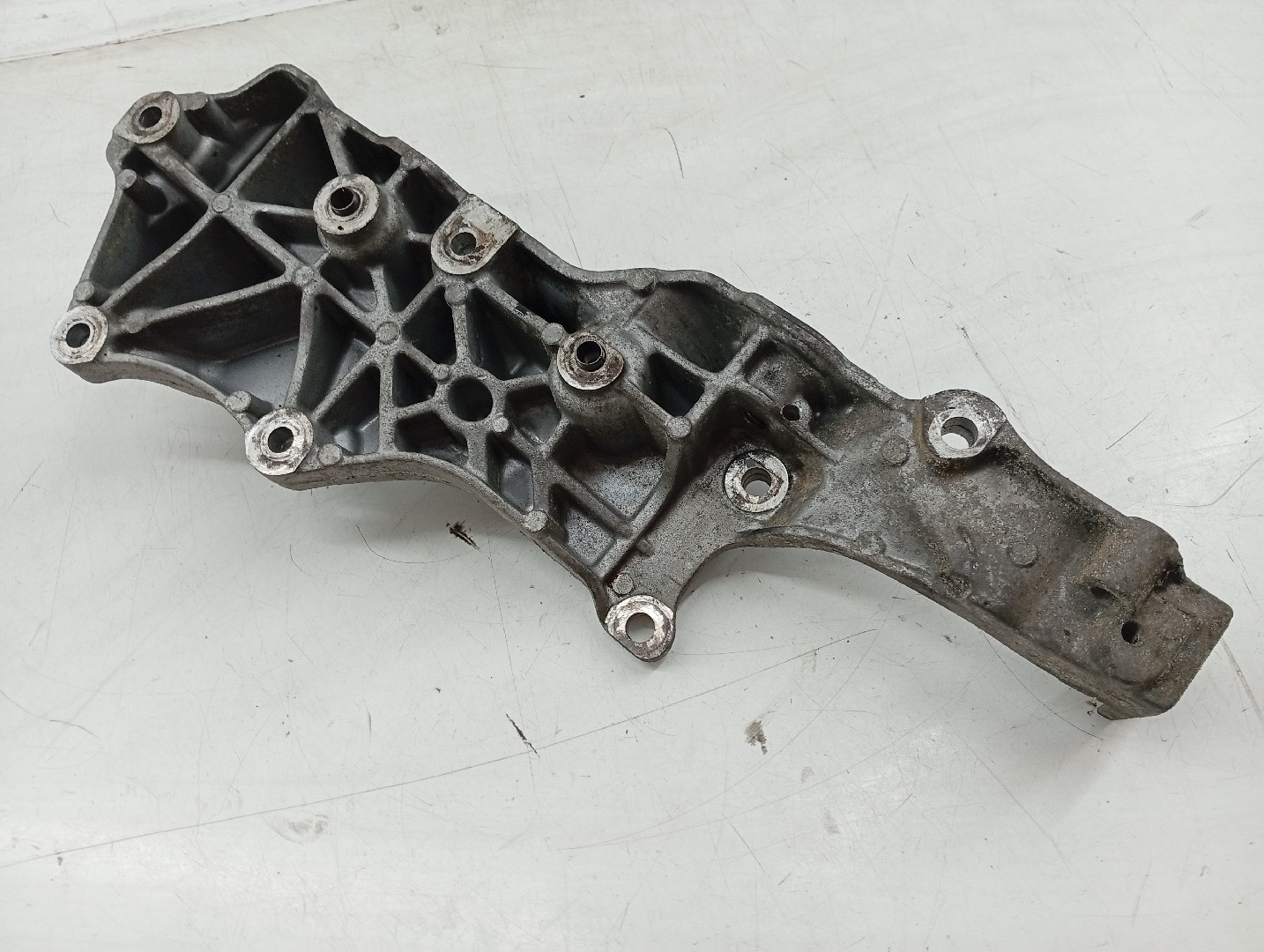 Suporte De Alternador CITROEN DS5 | 11 - 15 Imagem-3