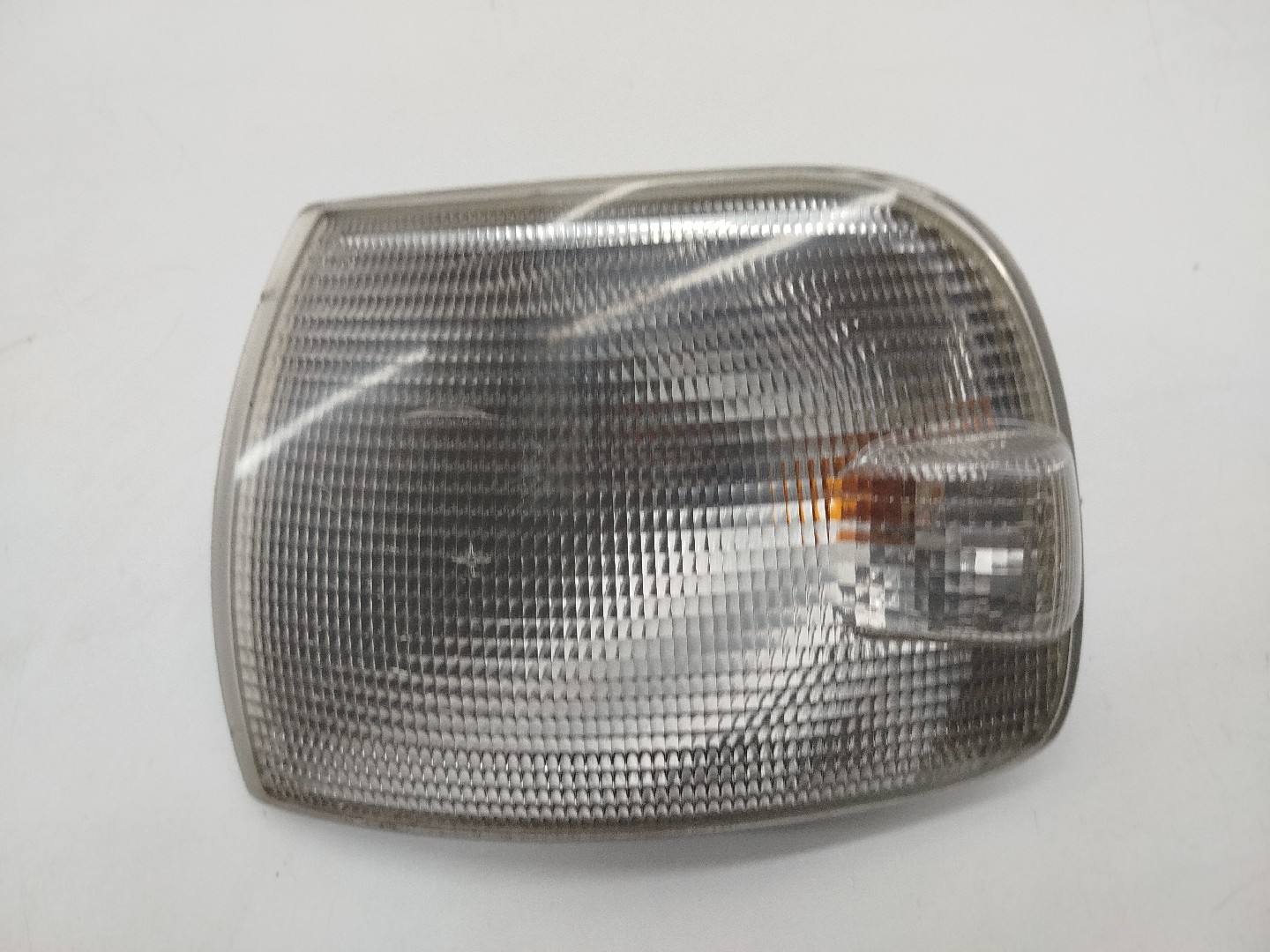 Farolim de Pisca Frente Esquerdo VOLKSWAGEN TRANSPORTER T4 Camião de plataforma/chassis (70E, 70L, 70M, 7DE, 7DL, 7D, | 90 - 03