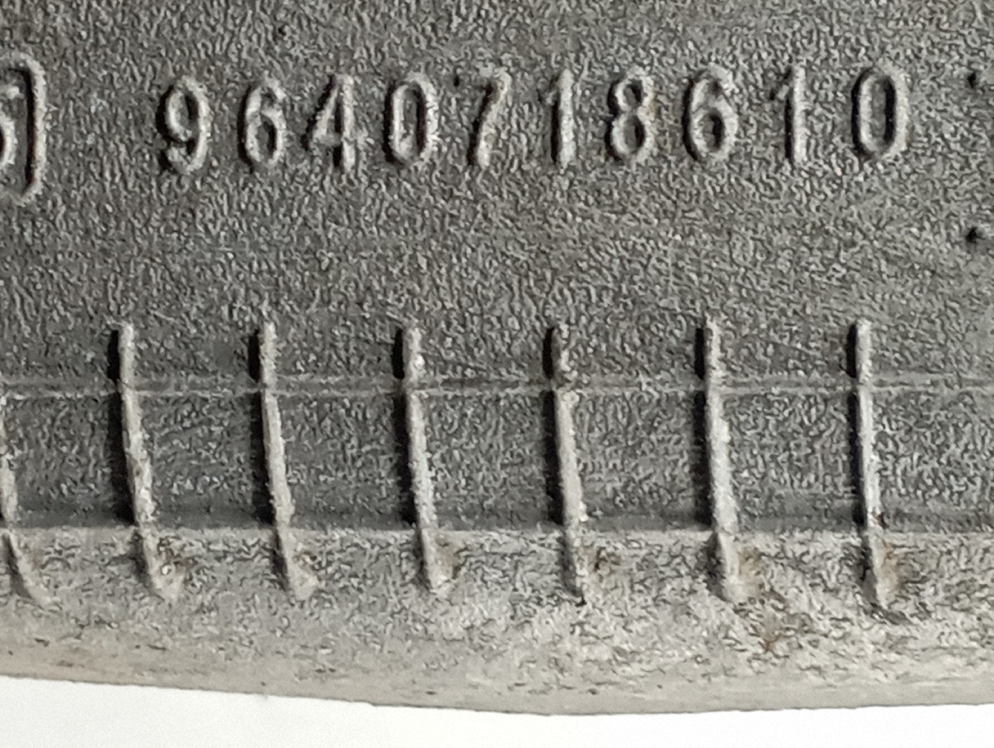 Charrió Traseiro PEUGEOT 508 SW I (8E_) | 10 - 18 Imagem-1