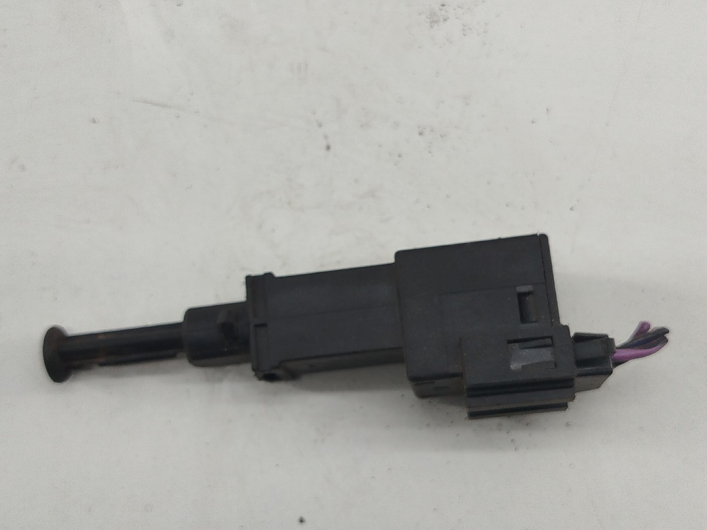 Botão de luz de travão VOLKSWAGEN TRANSPORTER T4 Camião de plataforma/chassis (70E, 70L, 70M, 7DE, 7DL, 7D, | 90 - 03 Imagem-1