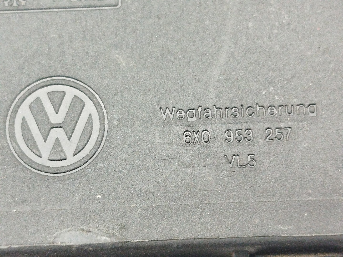 Módulo imobilizador VOLKSWAGEN TRANSPORTER T4 Camião de plataforma/chassis (70E, 70L, 70M, 7DE, 7DL, 7D, | 90 - 03 Imagem-1