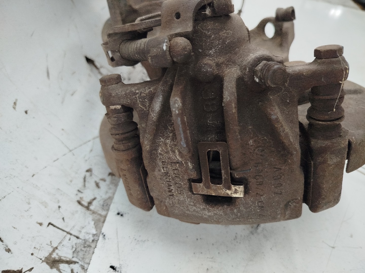 Braço de Suspensão traseiro direito VOLKSWAGEN TRANSPORTER T4 Camião de plataforma/chassis (70E, 70L, 70M, 7DE, 7DL, 7D, | 90 - 03 Imagem-4