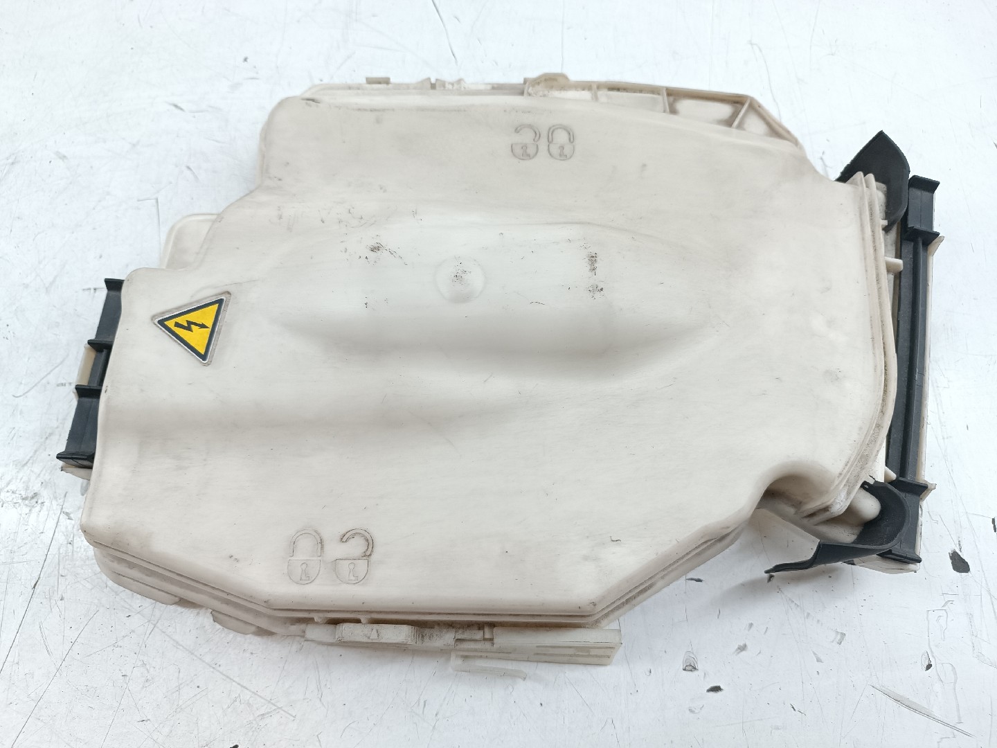 Tampa de caixa de fusiveis BMW 1 (E87) | 03 - 13 Imagem-3