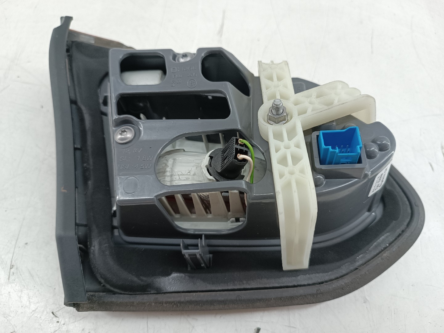 Farolim da Mala Direito MERCEDES-BENZ C-CLASS T-Model (S205) | 14 -  Imagem-2