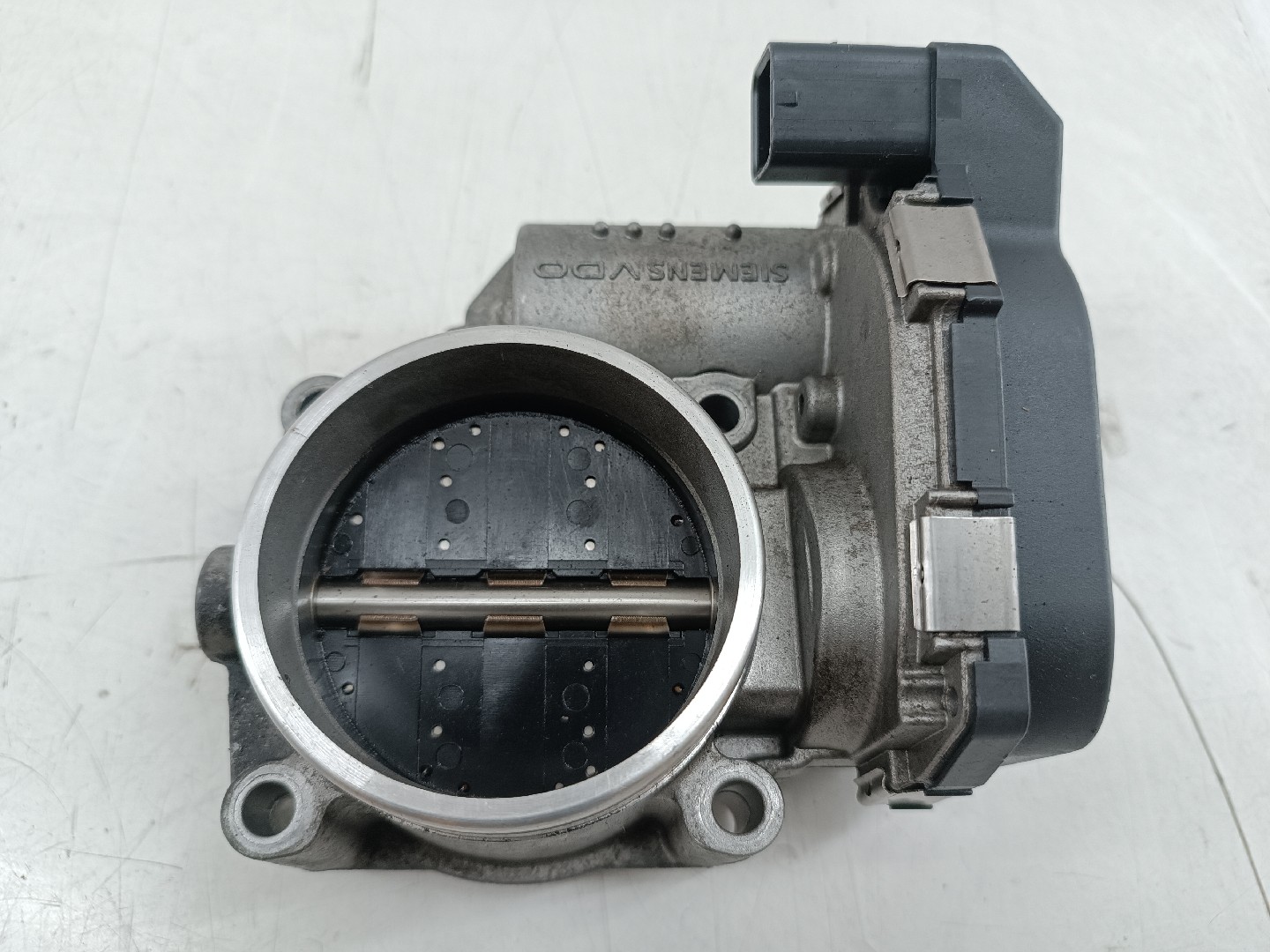 Borboleta de admissão BMW 1 (E87) | 03 - 13 Imagem-1