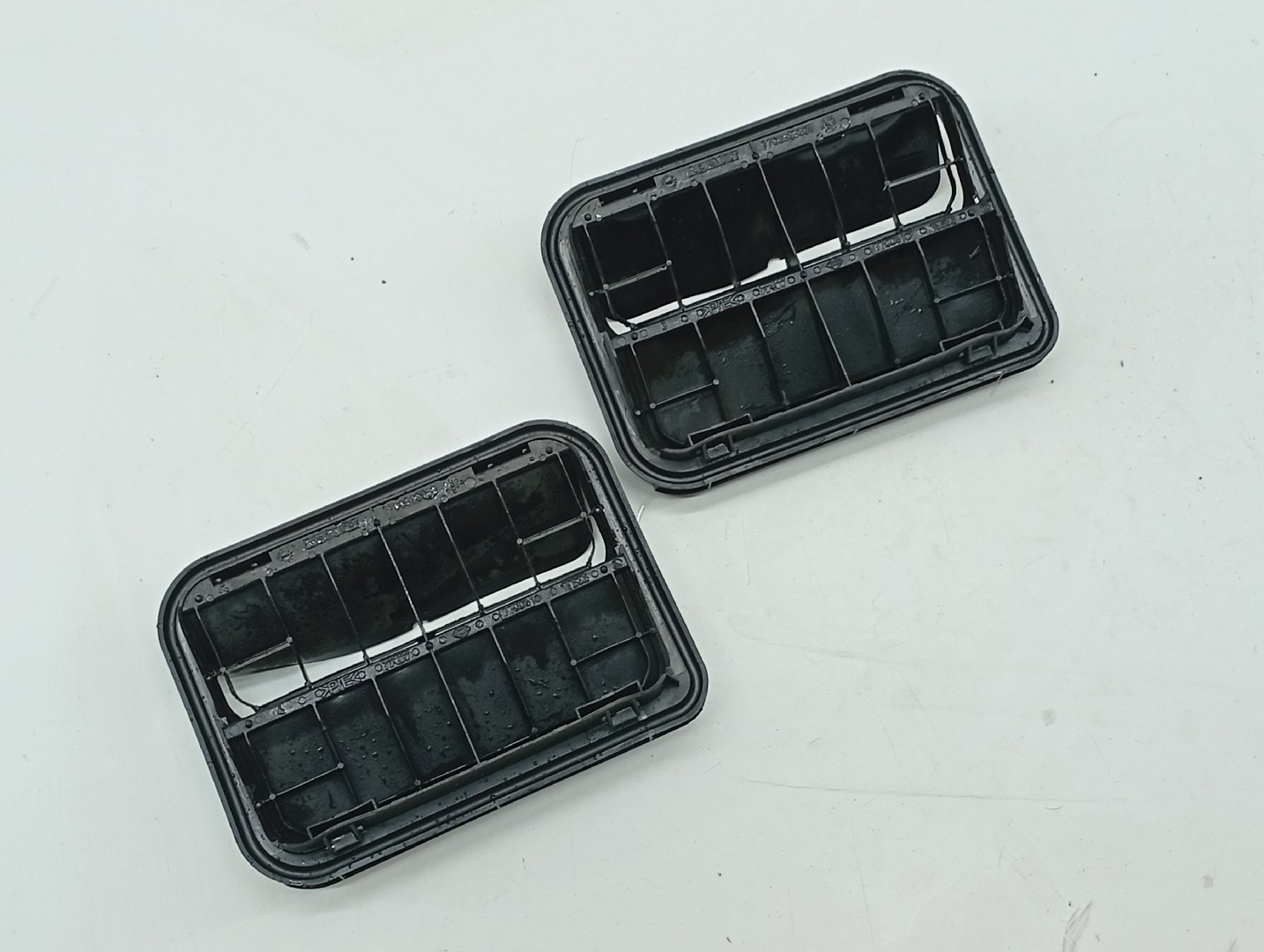Painel de Ventilação da Carroceria RENAULT MEGANE II três volumes (LM0/1_) | 03 -  Imagem-1