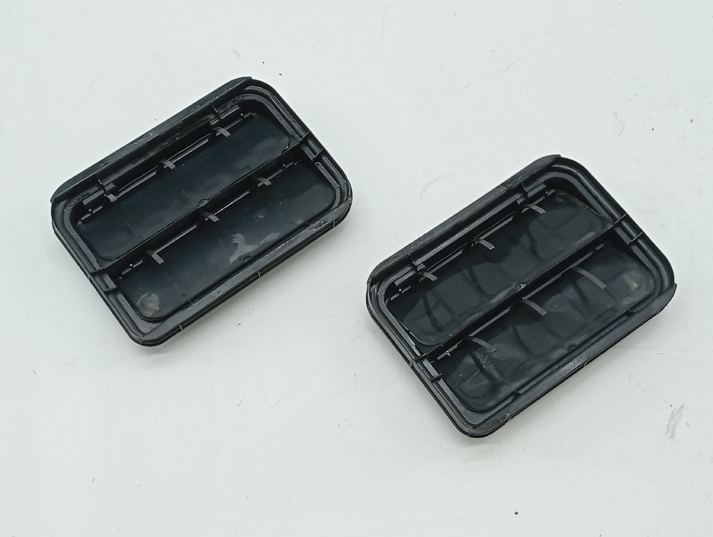Painel de Ventilação da Carroceria RENAULT MEGANE II três volumes (LM0/1_) | 03 -  Imagem-5