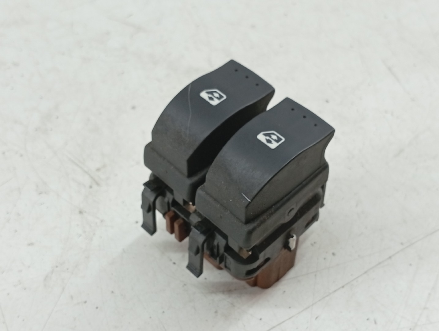 Comutador de vidro frente esquerdo RENAULT LAGUNA II Grandtour (KG0/1_) | 01 - 07