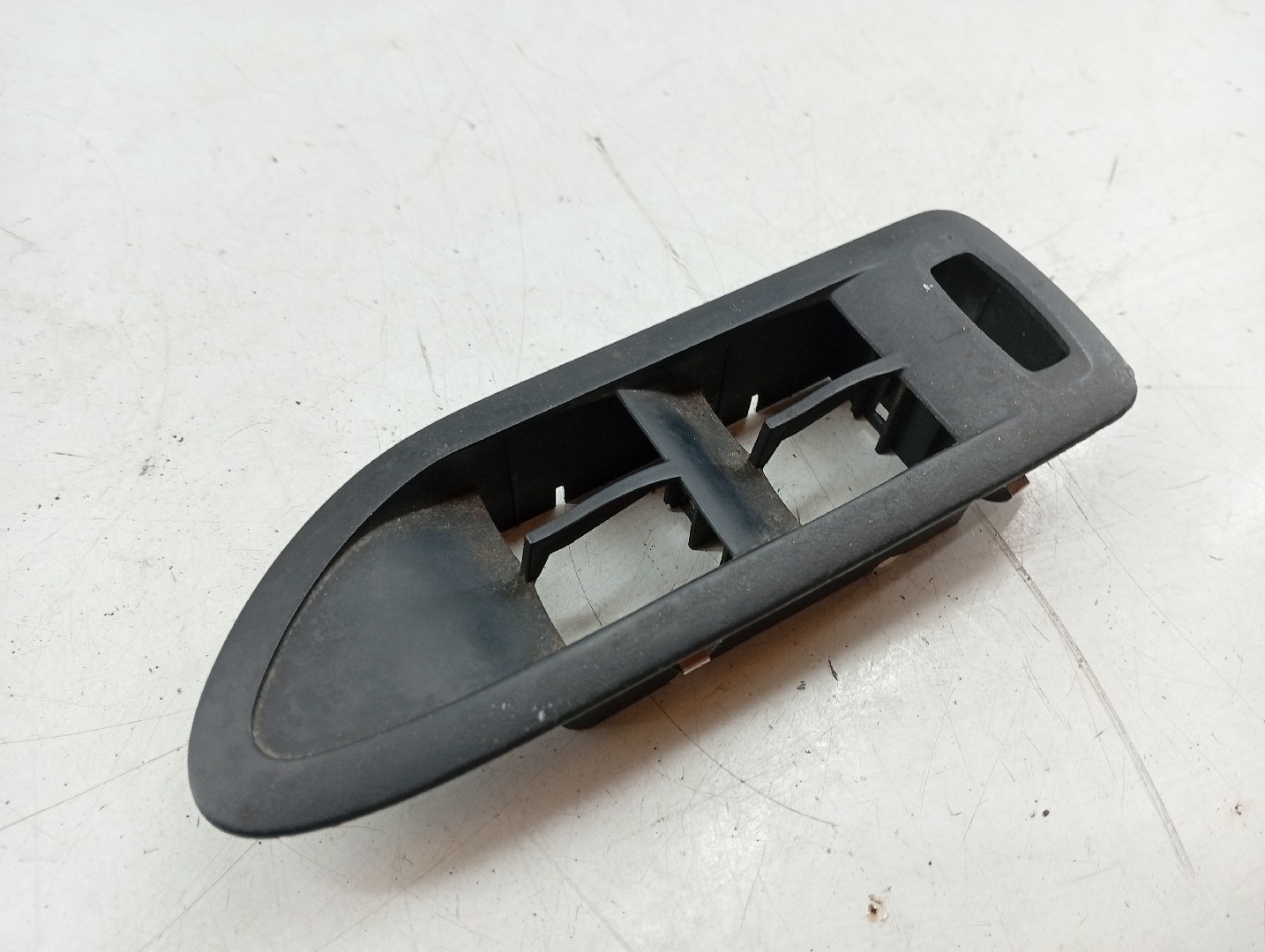 Moldura da porta RENAULT LAGUNA II Grandtour (KG0/1_) | 01 - 07 Imagem-4