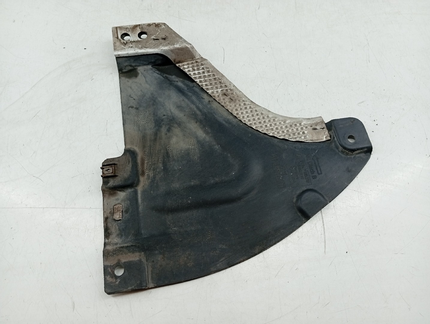 Proteção inferior de carroçaria BMW 1 (E87) | 03 - 13