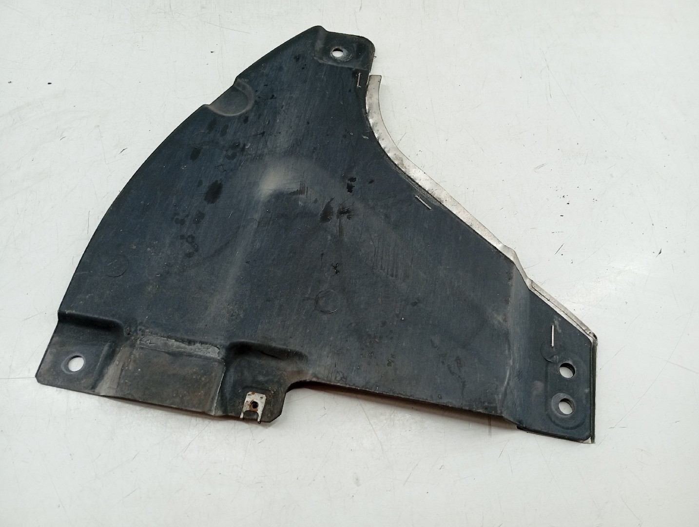 Proteção inferior de carroçaria BMW 1 (E87) | 03 - 13 Imagem-2