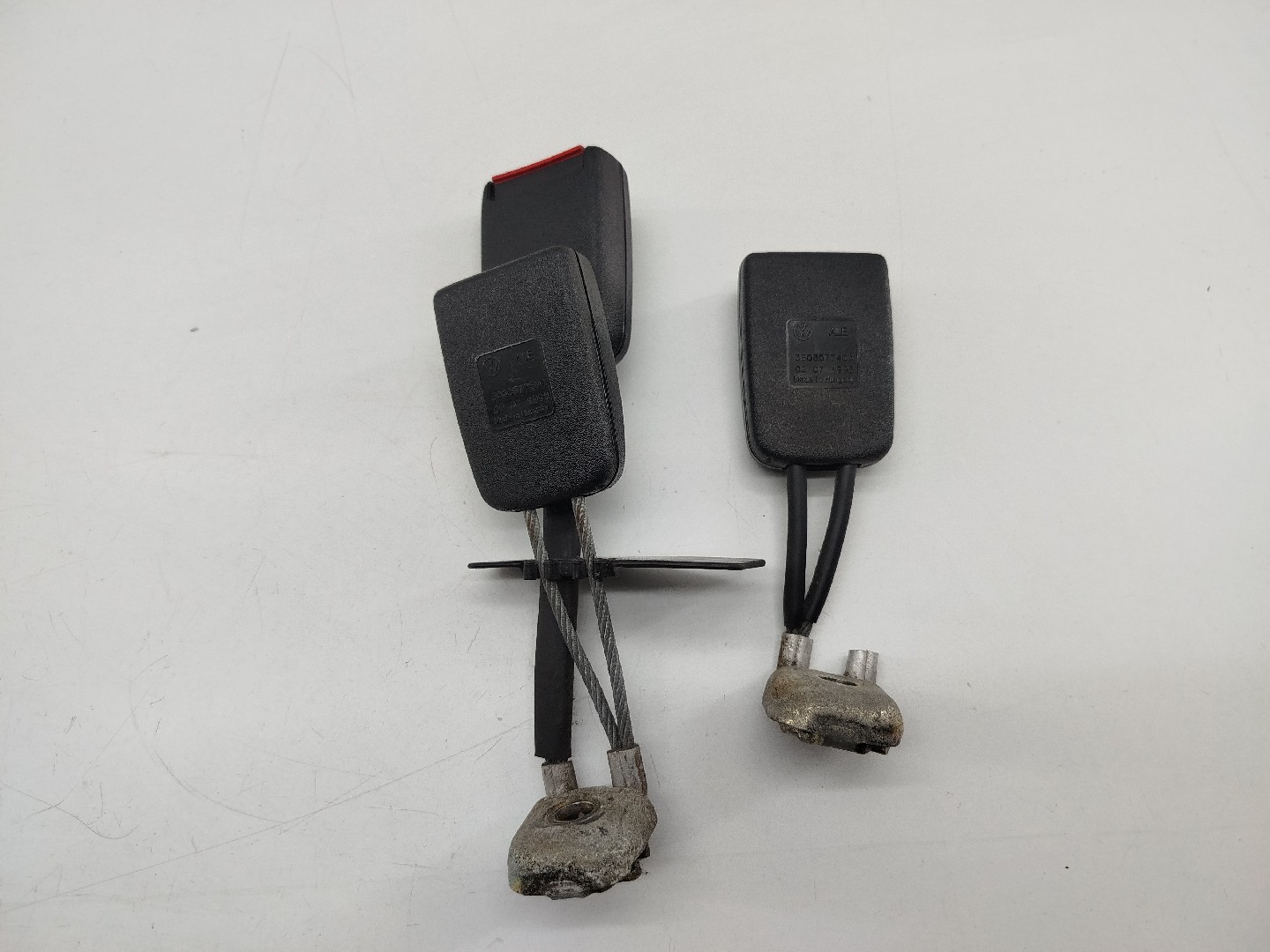 Encaixe cinto traseiro VOLKSWAGEN PASSAT (3B2) | 96 - 01