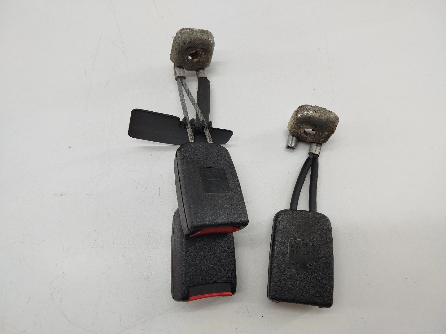 Encaixe cinto traseiro VOLKSWAGEN PASSAT (3B2) | 96 - 01 Imagem-3