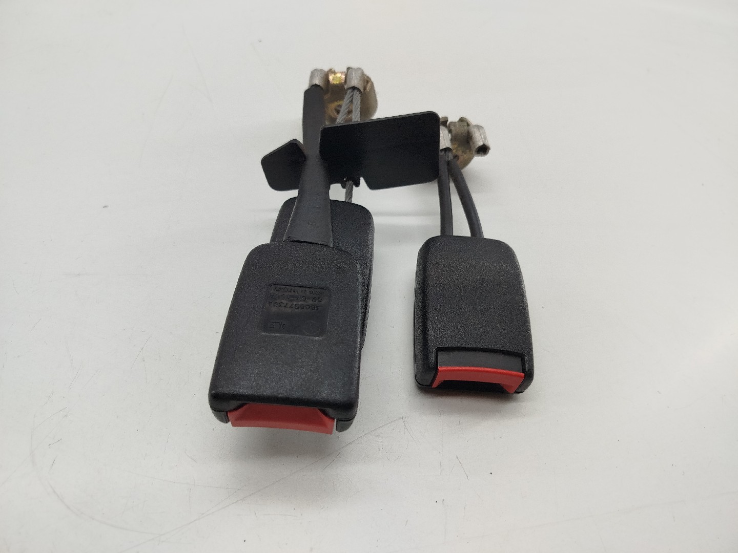 Encaixe cinto traseiro VOLKSWAGEN PASSAT (3B2) | 96 - 01 Imagem-5
