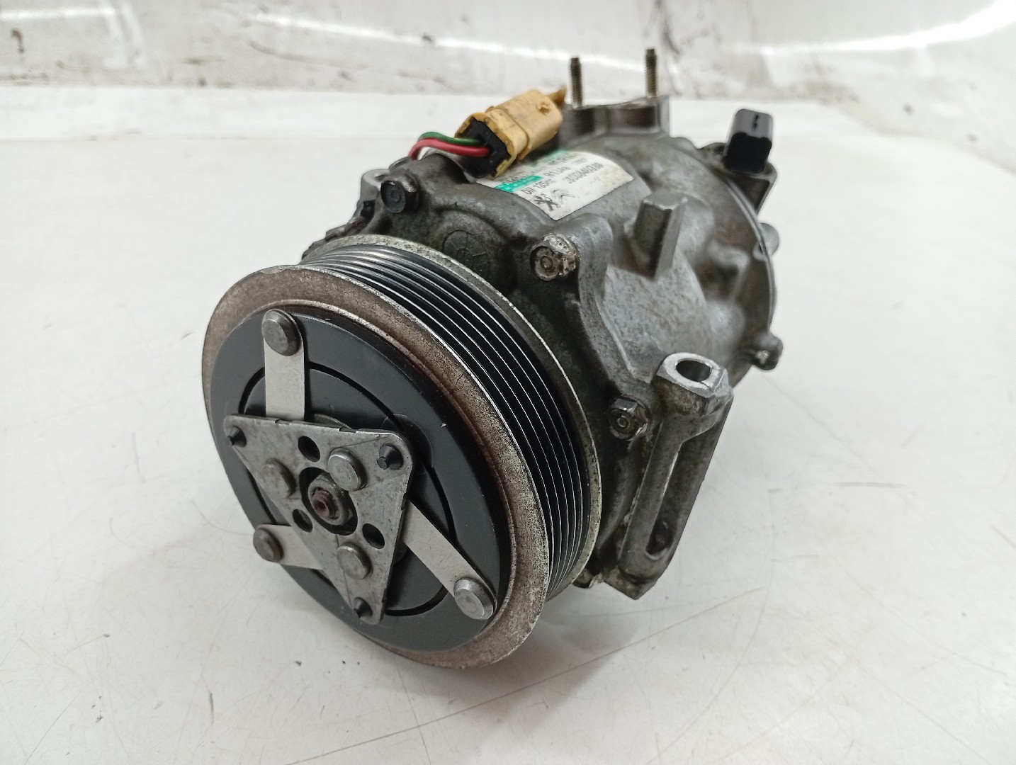Compressor do Ar Condicionado PEUGEOT 508 SW I (8E_) | 10 - 18 Imagem-1