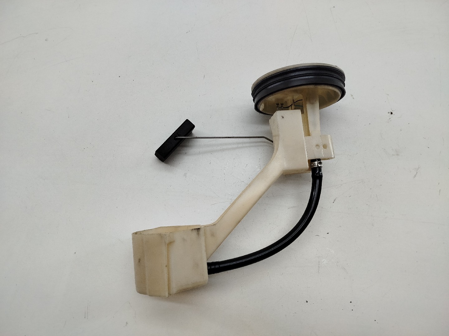 Bomba de Combustível VOLKSWAGEN PASSAT (3B2) | 96 - 01 Imagem-7