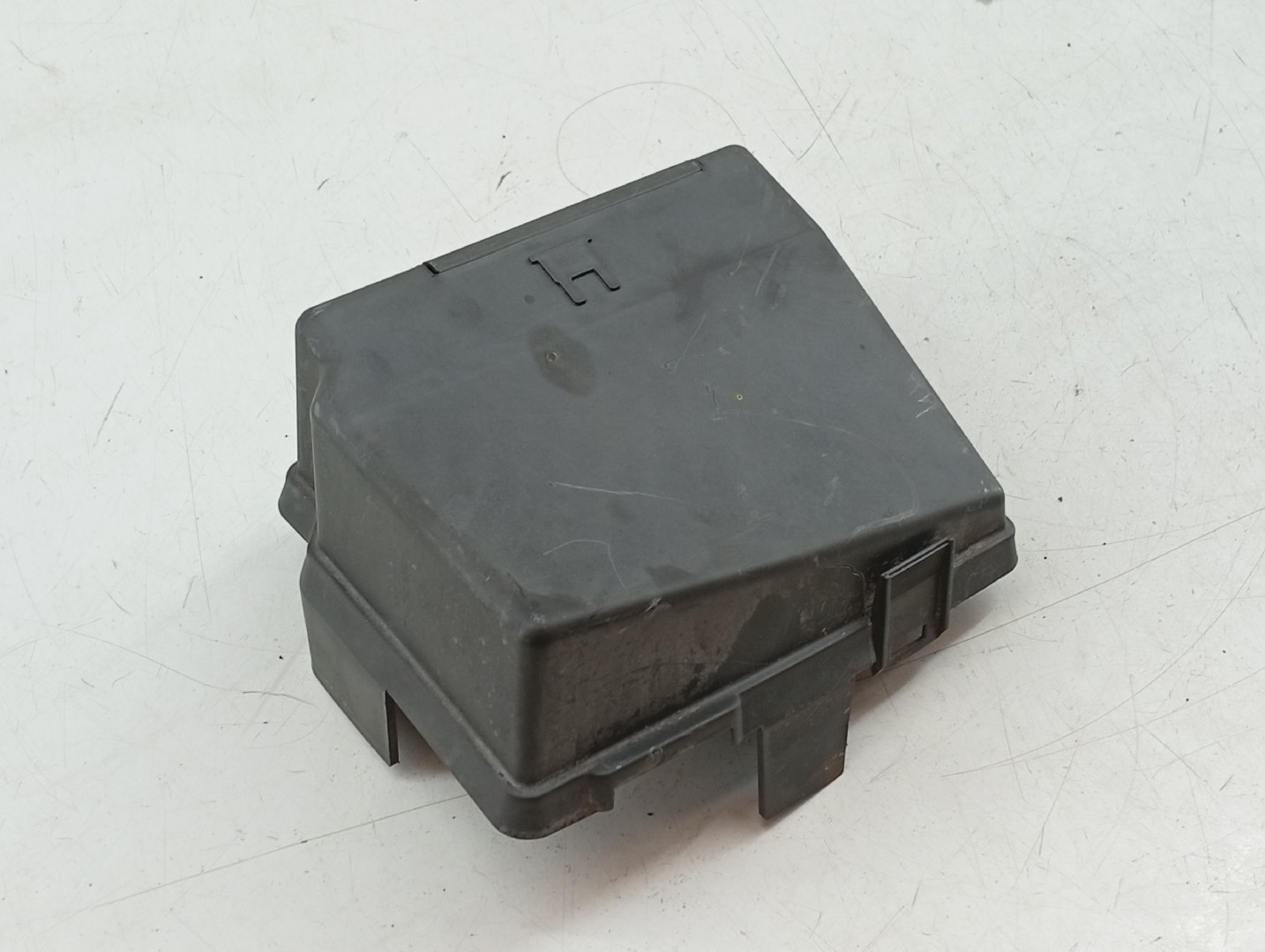 Tampa de caixa de fusiveis PEUGEOT 206 CC (2D) | 00 - 08 Imagem-6